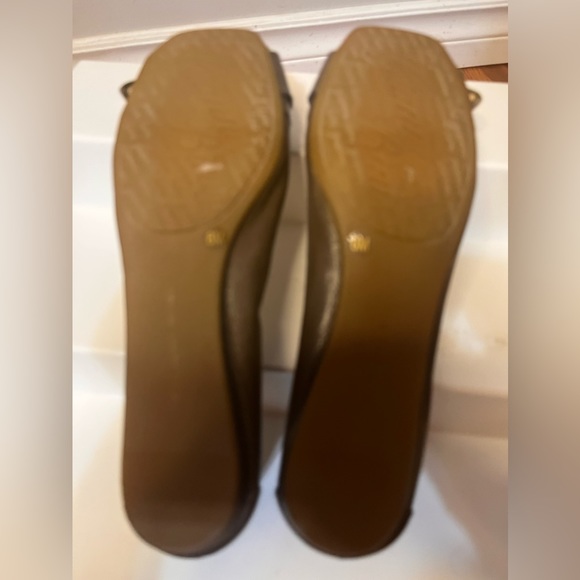 NWOT Gianni Bini Flats w/ Tons of Style!! - Picture 11 of 11